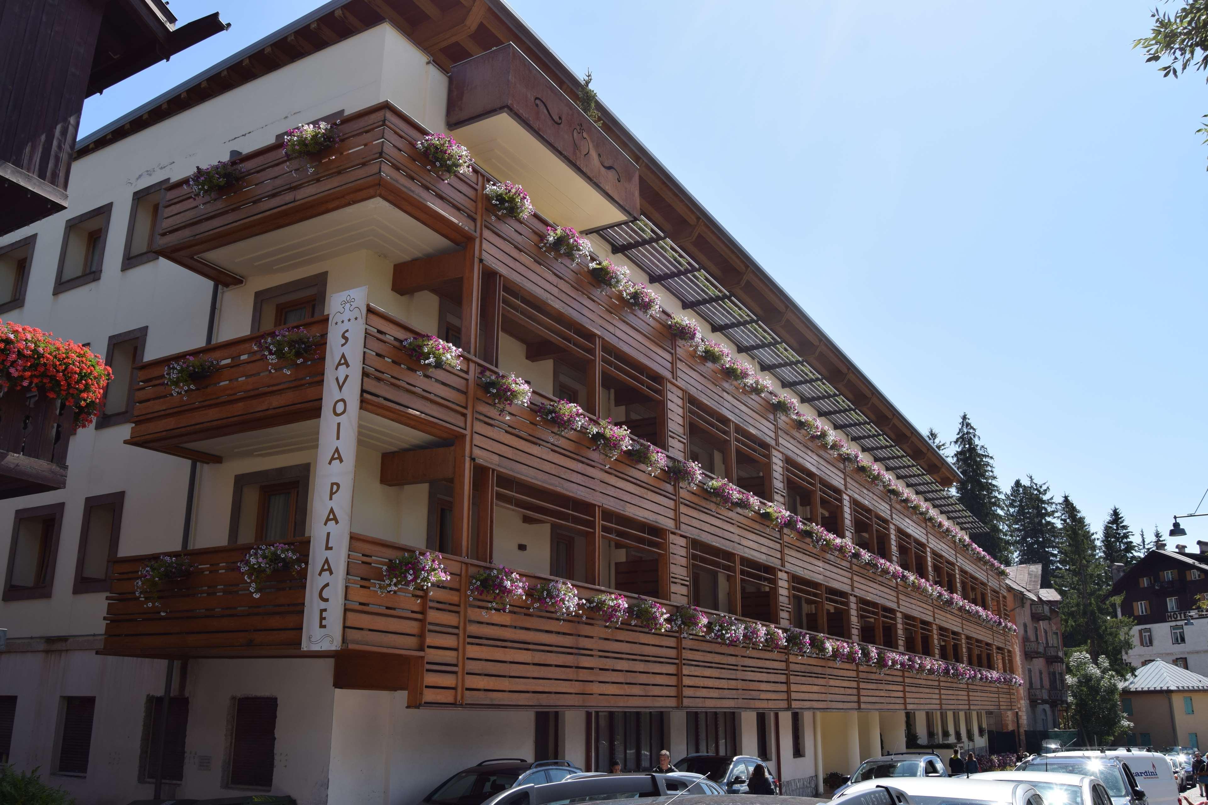 Radisson Residences Savoia Palace Кортина д'Ампецо Екстериор снимка